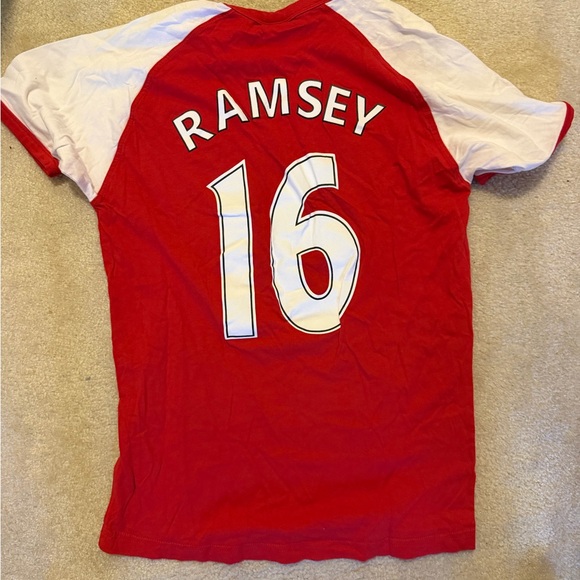 Arsenal Soccer Jersey - Picture 2 of 2